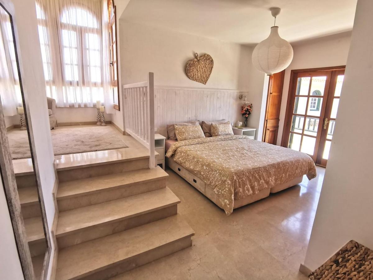 Villa Ibiza - Beautiful House With Private Pool Chayofa Екстер'єр фото