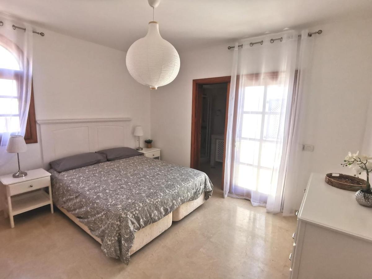 Villa Ibiza - Beautiful House With Private Pool Chayofa Екстер'єр фото